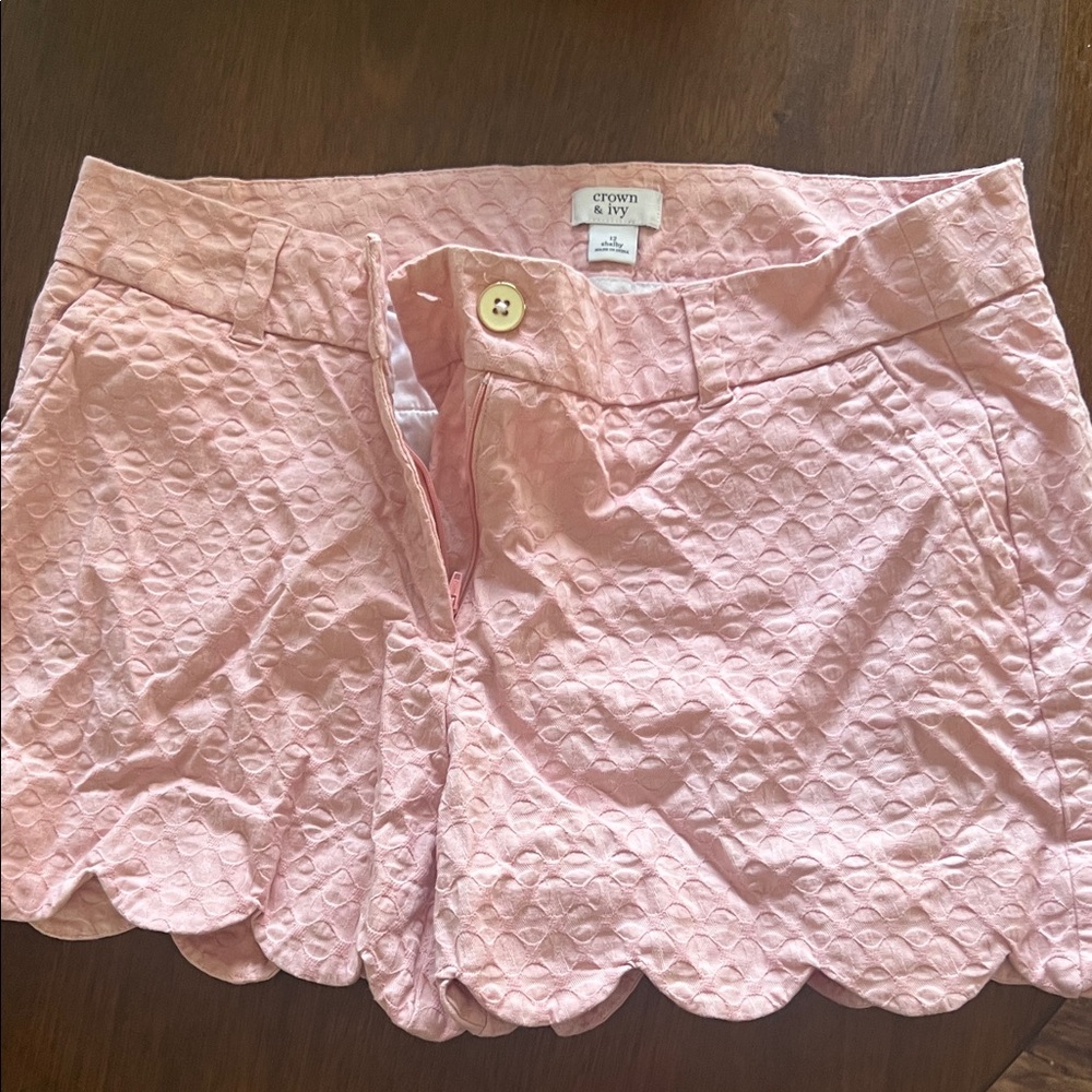 Crown & Ivy Light Pink Scalloped High Waist Shorts